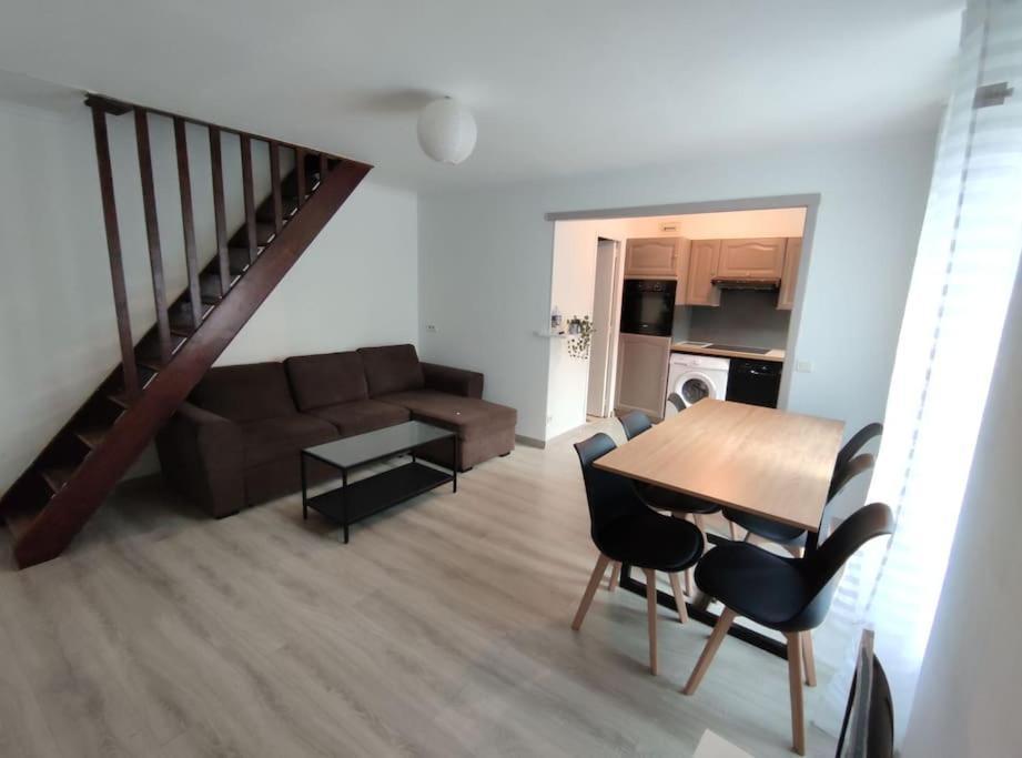 Duplex Cosy Lägenhet Gonesse Exteriör bild