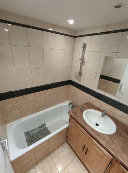 Duplex Cosy Lägenhet Gonesse Exteriör bild